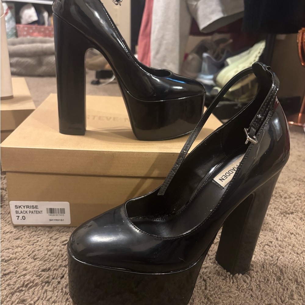 Steve Madden Glossy Black Platform Shoes